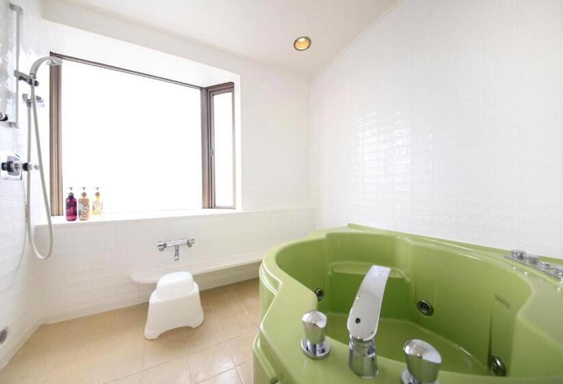 Четырехместный Номер Стандарт, Richmond Hotel Tokyo Mejiro