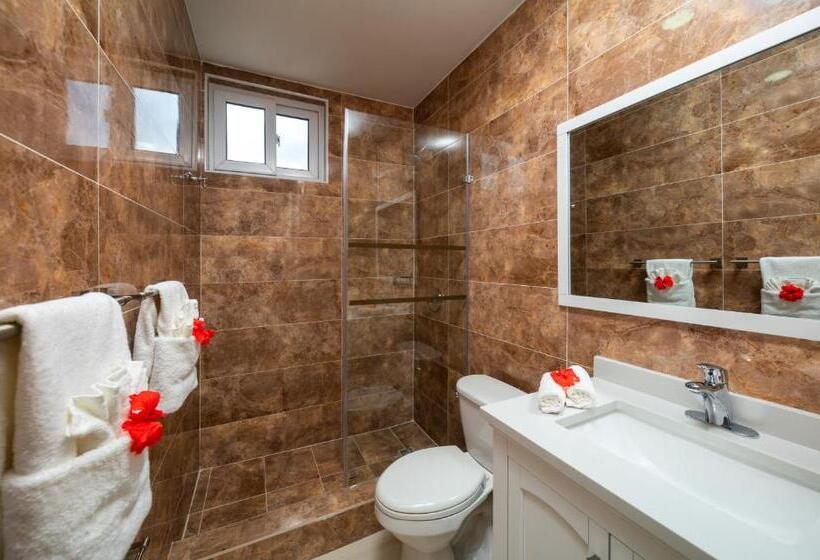 اتاق لوکس با چشم‌انداز دریا, Samsara Cliff Resort