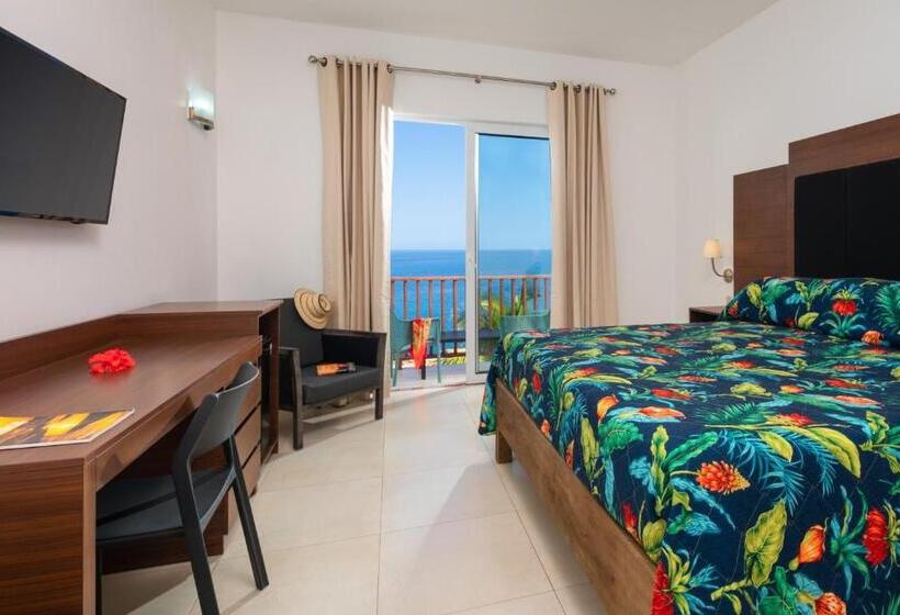 اتاق لوکس با چشم‌انداز دریا, Samsara Cliff Resort