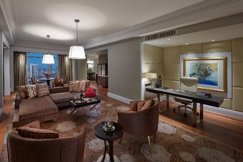 سوئیت کلاب, Mandarin Oriental Kuala Lumpur