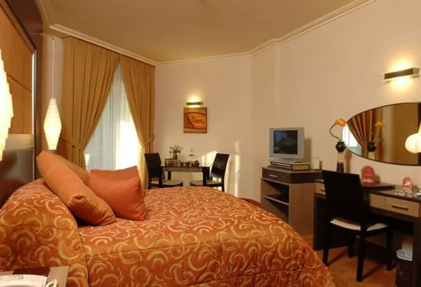 سوییت خانوادگی, Regency Palace