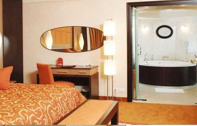 سوئیت پرزیدنت, Regency Palace