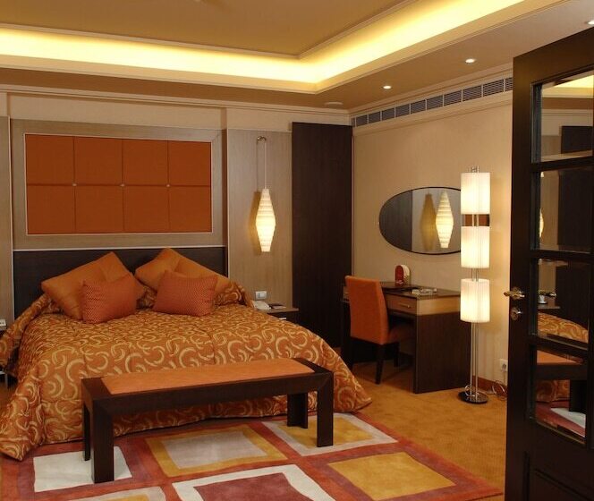 سوئیت پرزیدنت, Regency Palace