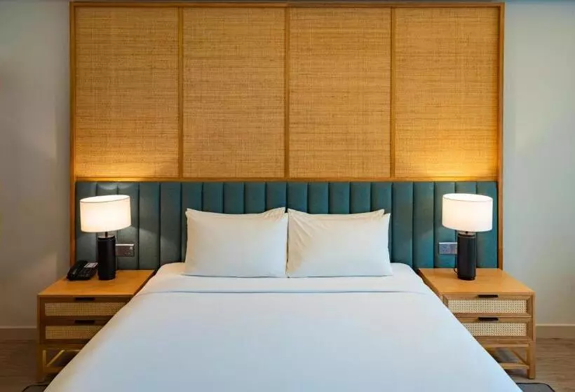 اتاق لوکس با تخت بزرگ, Swissgarden Beach Resort Kuantan