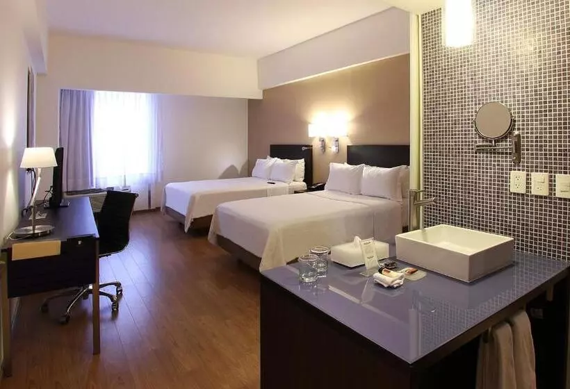 ２ダブルベッドのスタンダードルーム, Fiesta Inn Tlalnepantla