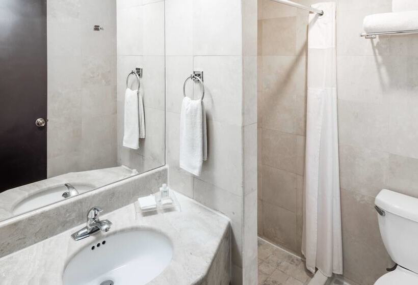 ２ダブルベッドのスタンダードルーム, Ramada Hola Culiacan