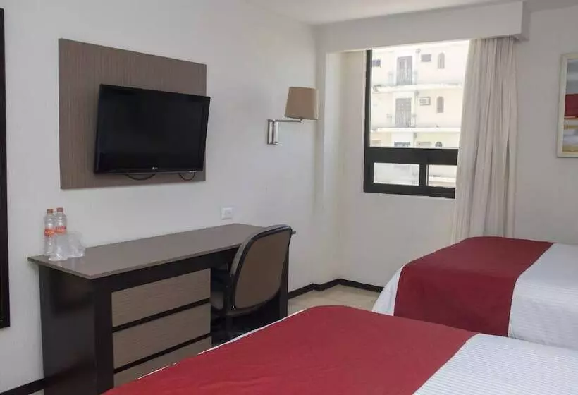 2ダブルベッドのスタンダードルーム, Ramada Hola Culiacan