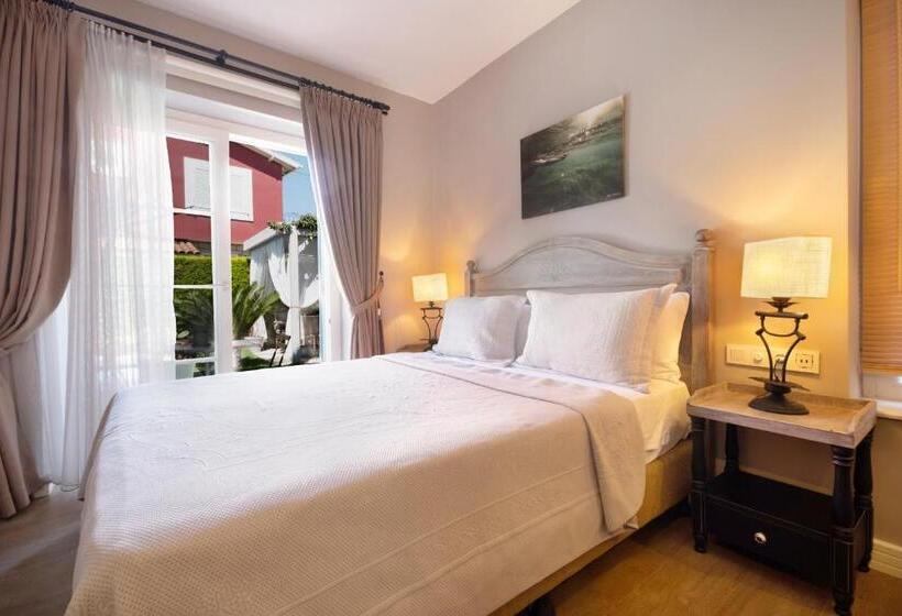 标准间带游泳池, Bramasole Alaçatı Butik