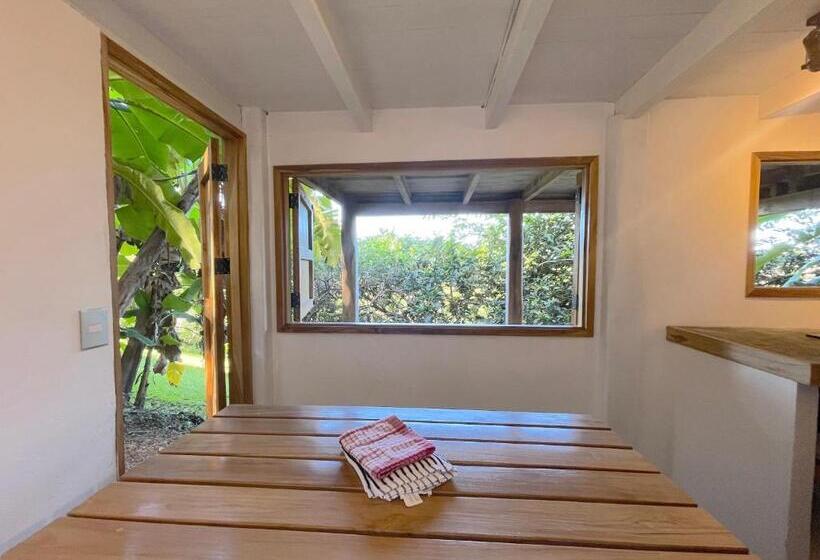 Люкс Кровать Кинг, Calamocha Lodge