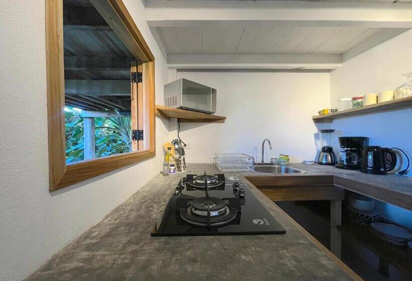 Люкс Кровать Кинг, Calamocha Lodge