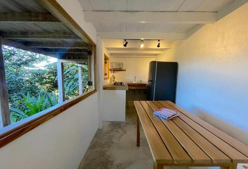 Люкс Кровать Кинг, Calamocha Lodge