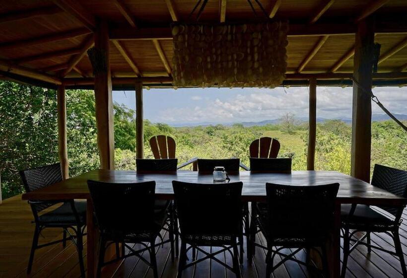 Вилла 3 Спальни, Calamocha Lodge