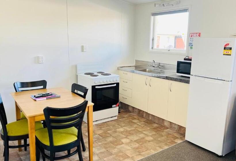 1 Bedroom Apartment, 18th Avenue Thermal Motel