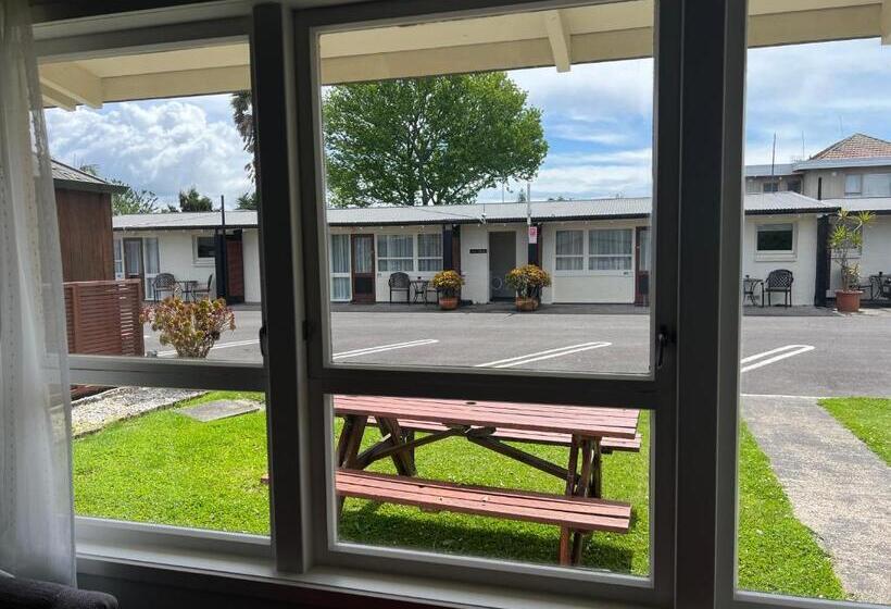 1 Bedroom Apartment, 18th Avenue Thermal Motel