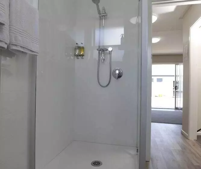 １ベッドルームアパートメント, Aden Motel