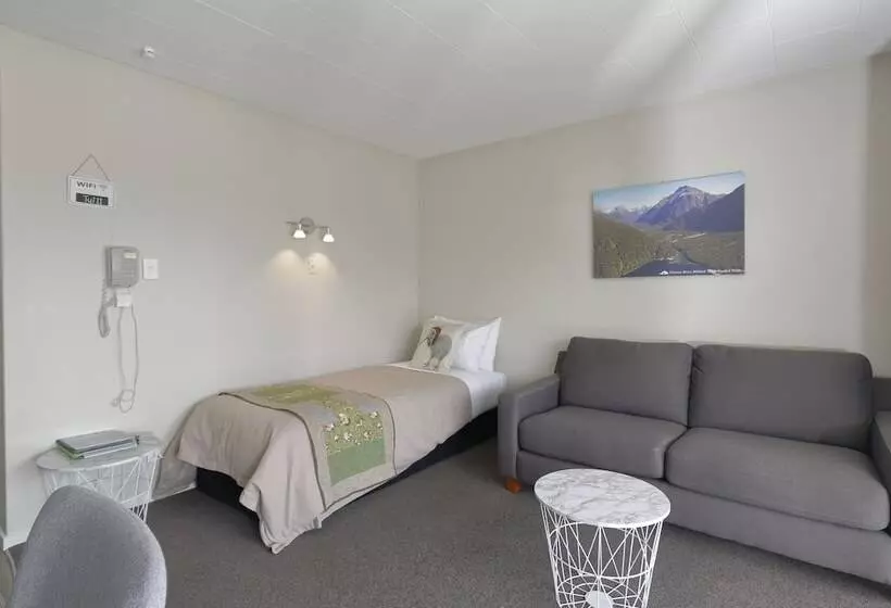 １ベッドルームアパートメント, Aden Motel