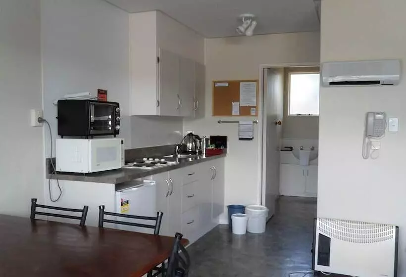１ベッドルームアパートメント, Aden Motel