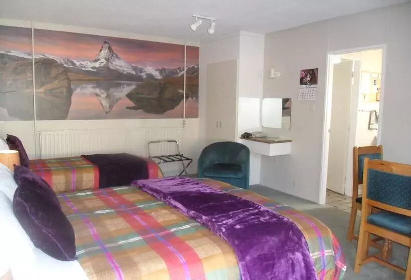スタンダードスタジオ, Aden Motel