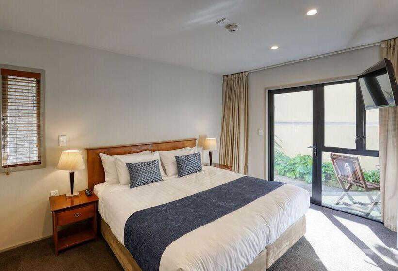 آپارتمان 1 خوابه اینتریور, Garden Court Suites & Apartments