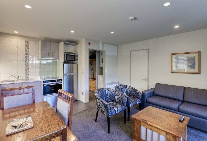 آپارتمان 1 خوابه اینتریور, Garden Court Suites & Apartments