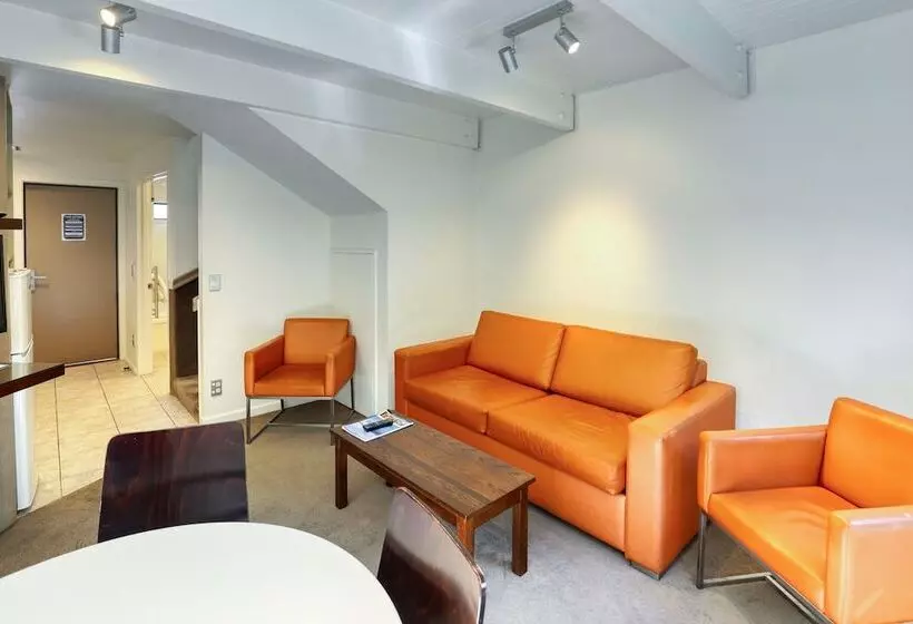 آپارتمان داخلی 2 خوابه, Garden Court Suites & Apartments