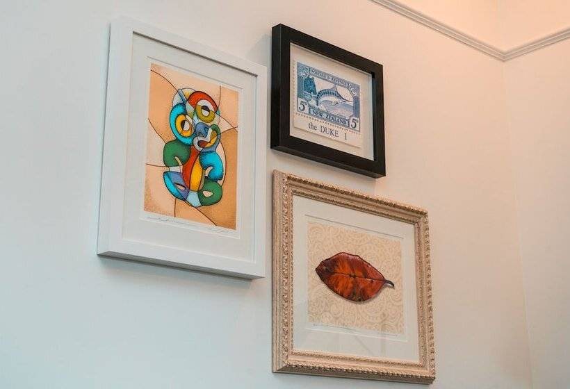 수피리어 룸, The Duke Of Marlborough