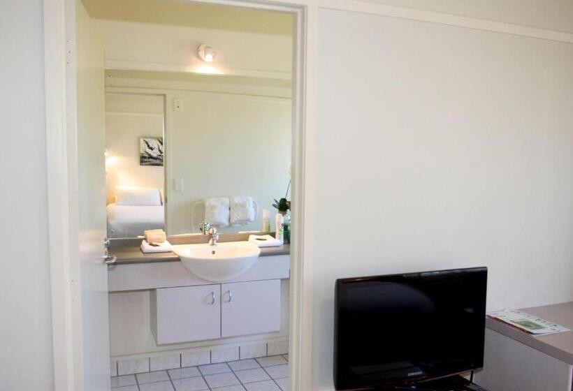 إستوديو قياسى, The Beachcomber