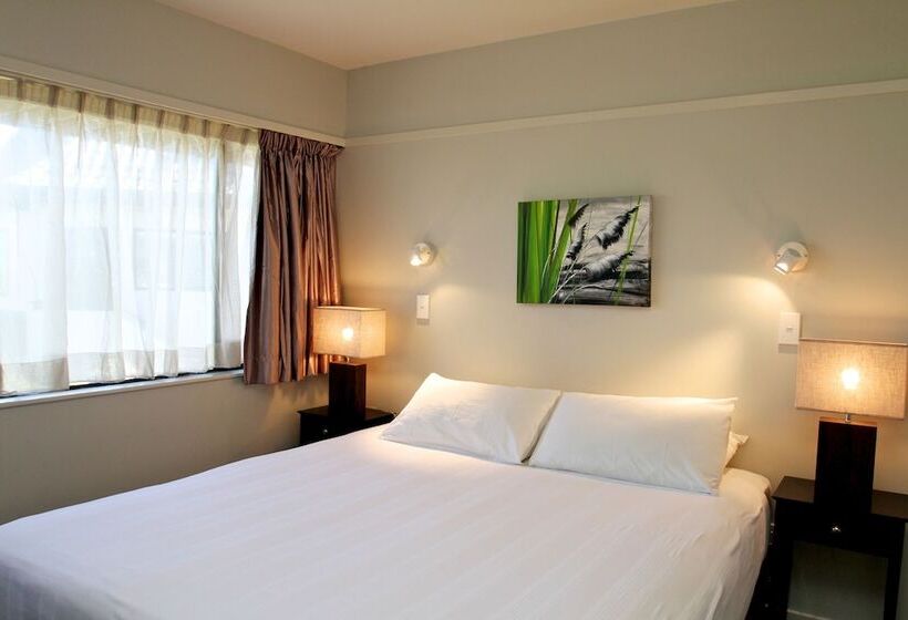 إستوديو قياسى, The Beachcomber