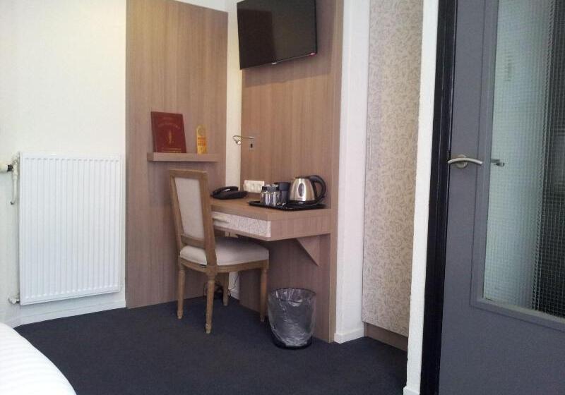 غرفة قياسية ثلاثية, The Concert