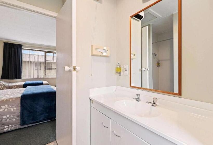 标准间, Econo Lodge Canterbury Court Motel