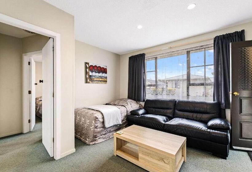 带2个卧室的套房, Econo Lodge Canterbury Court Motel