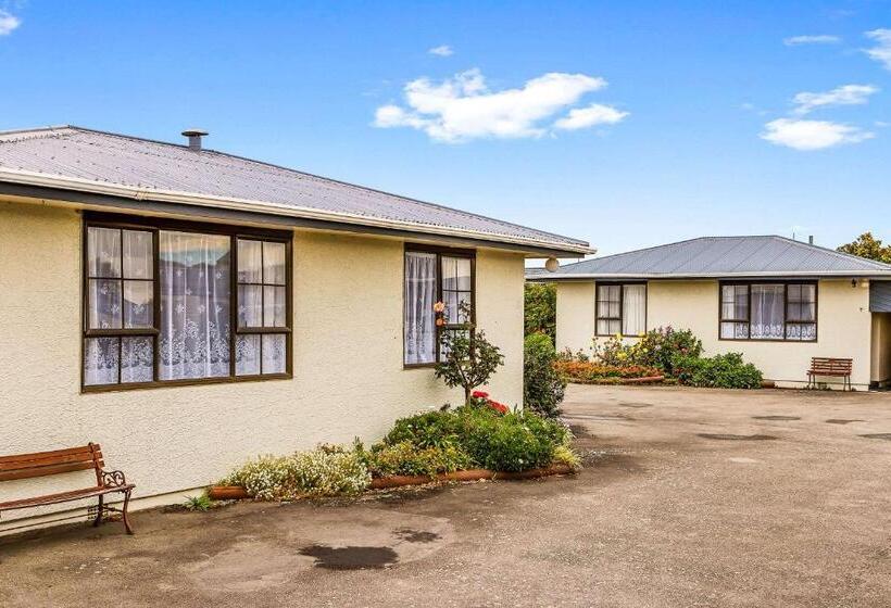 带2个卧室的套房, Econo Lodge Canterbury Court Motel