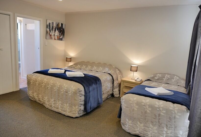 标准间, Econo Lodge Canterbury Court Motel