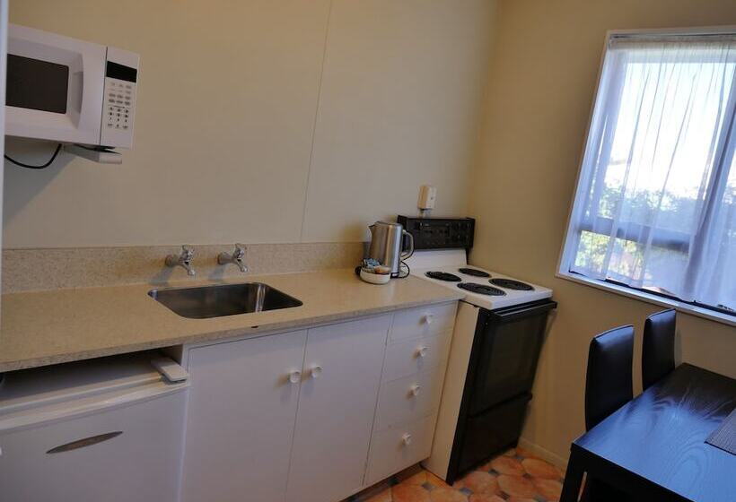 标准间, Econo Lodge Canterbury Court Motel