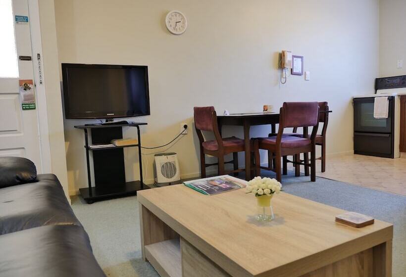 带2个卧室的套房, Econo Lodge Canterbury Court Motel