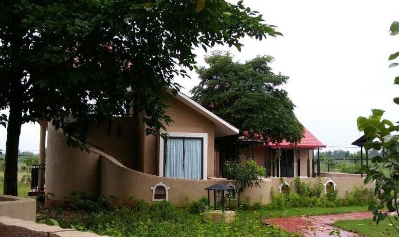 וילה בת חדר שינה 1, Sterling Kanha