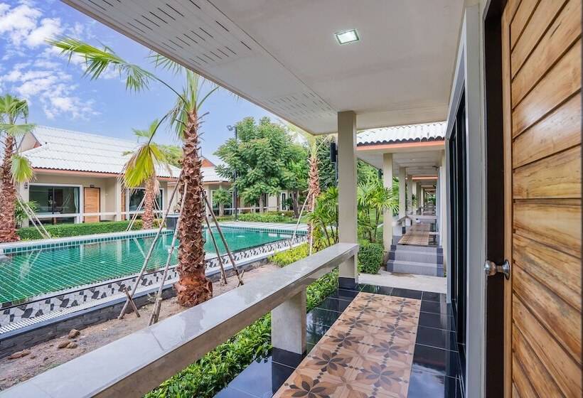 プールの見えるスーペリアルーム, Tontan Resort Chaam