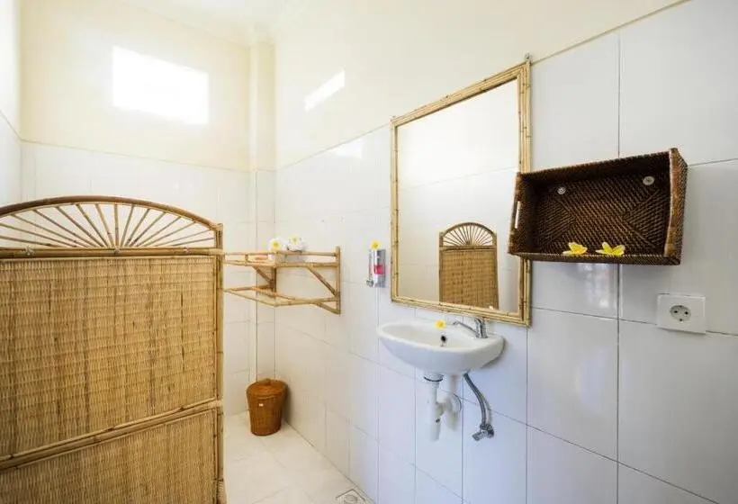 اتاق استاندارد با بالکن, Seaweed Guesthouse