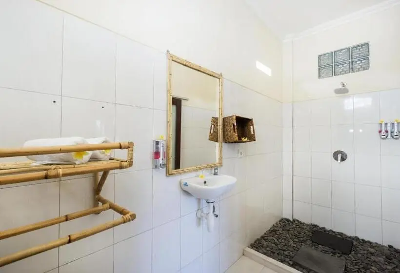 اتاق استاندارد با بالکن, Seaweed Guesthouse