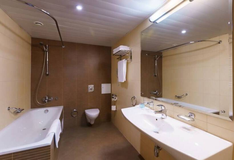 سوییت, Victoria Hotel Vyborg