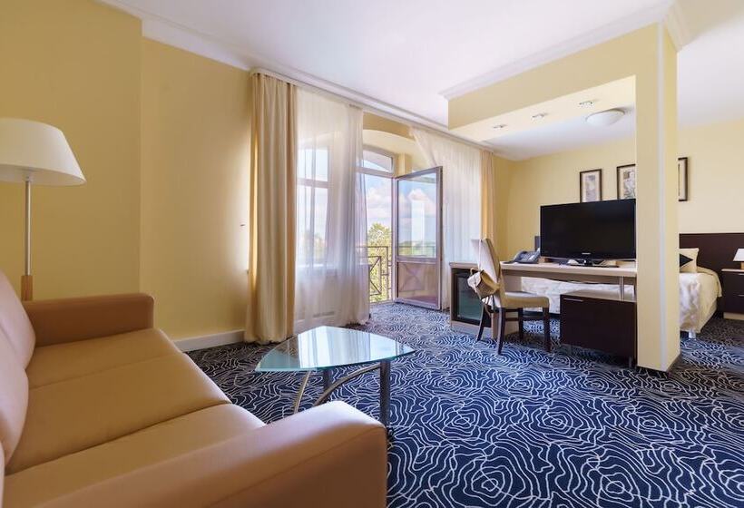 سوییت, Victoria Hotel Vyborg