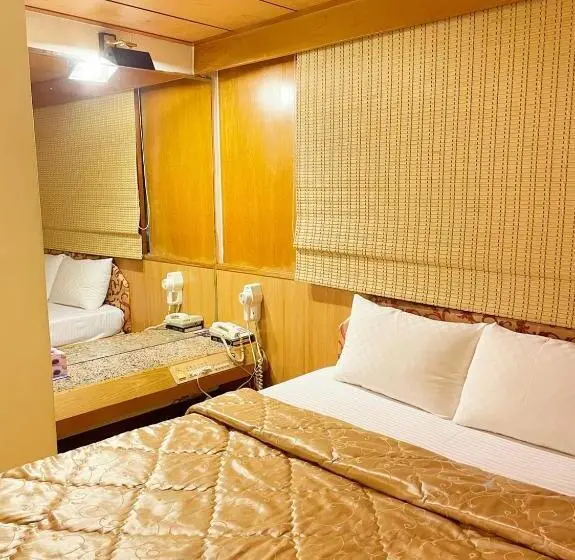 سوییت, Family Hotel Linsen