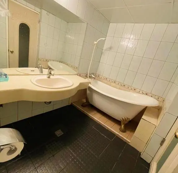 اتاق خانوادگی, Family Hotel Linsen
