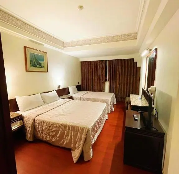 اتاق خانوادگی, Family Hotel Linsen