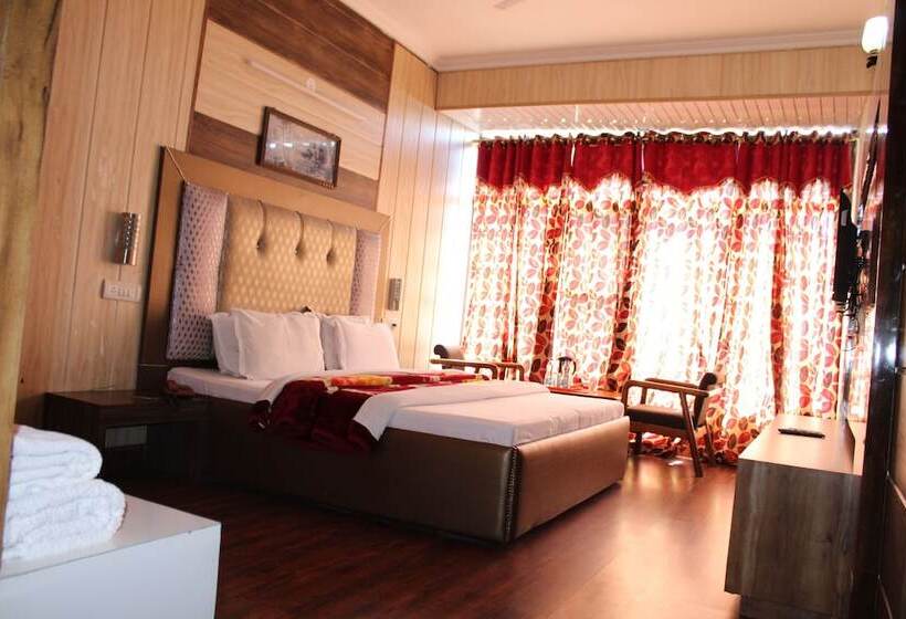 اتاق خانوادگی, President