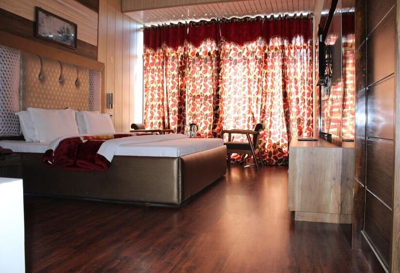 اتاق خانوادگی, President