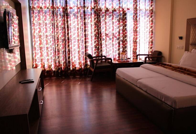 اتاق خانوادگی, President