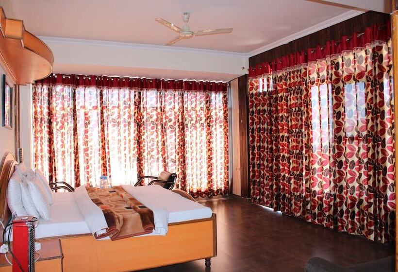 اتاق خانوادگی, President