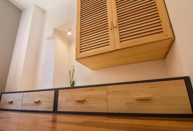 Семейное Студио, Sofita