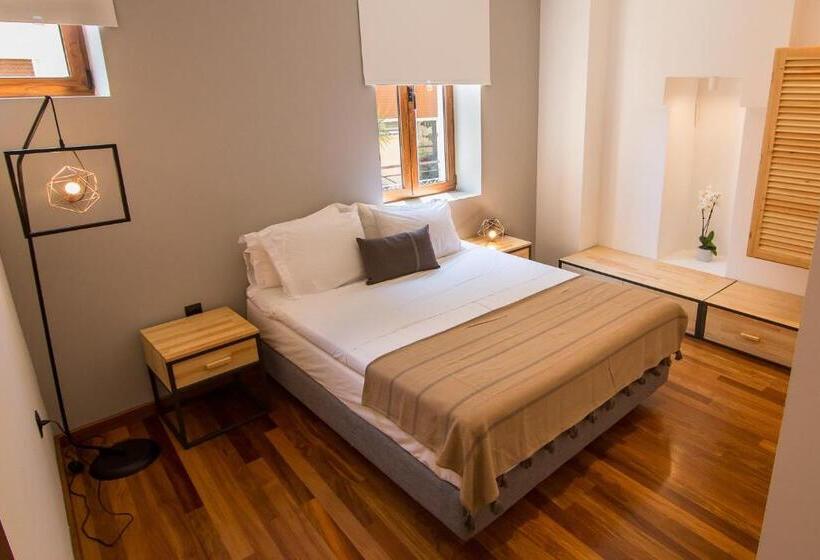 Семейное Студио, Sofita